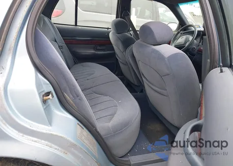 2000 Mercury Grand Marquis Gs z USA, uszkodzony, nr VIN 2MEFM74W7YX702589